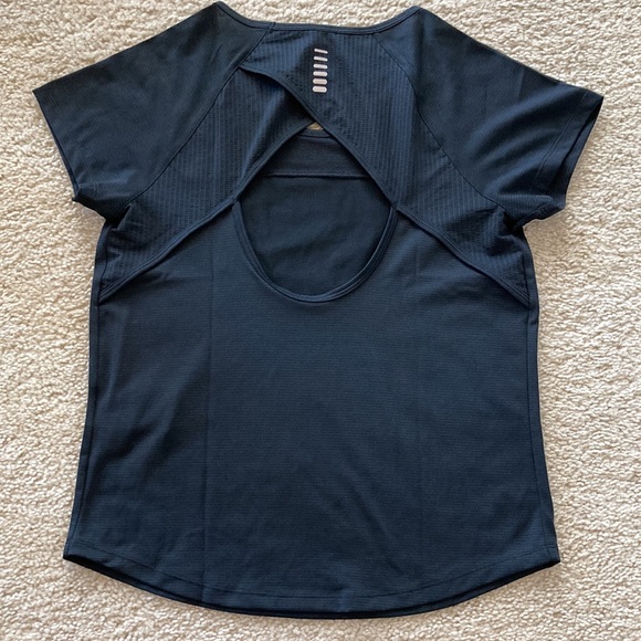 Under Armour Short Sleeve Athletic Tee - Picture 5 of 7